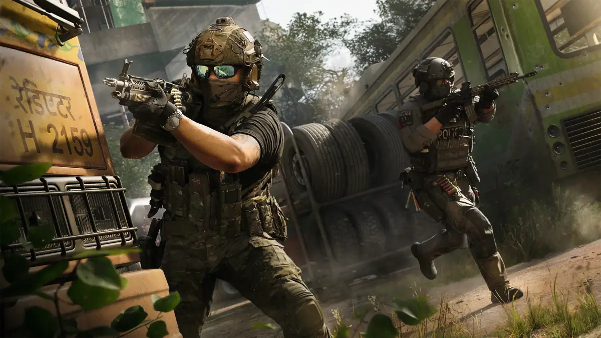 Twee operators nemen dekking bij een gestrand voertuig